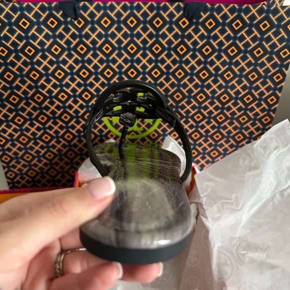 Tory Burch Miller Printed Patent Sandal Cat Portrait Size 7 - Picture 7 of 11